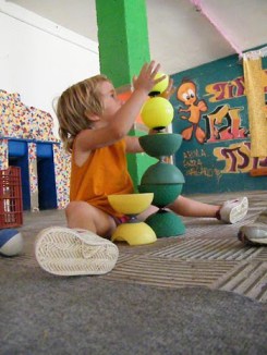 Descobrint el circ a edats primerenque a l'Escola de Circ Saltimbanqui