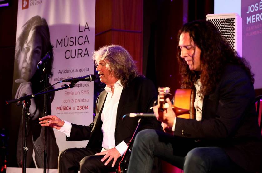 José Mercé y Tomatito actúan en el Hospital Doce de Octubre de Madrid. KIKE PARA